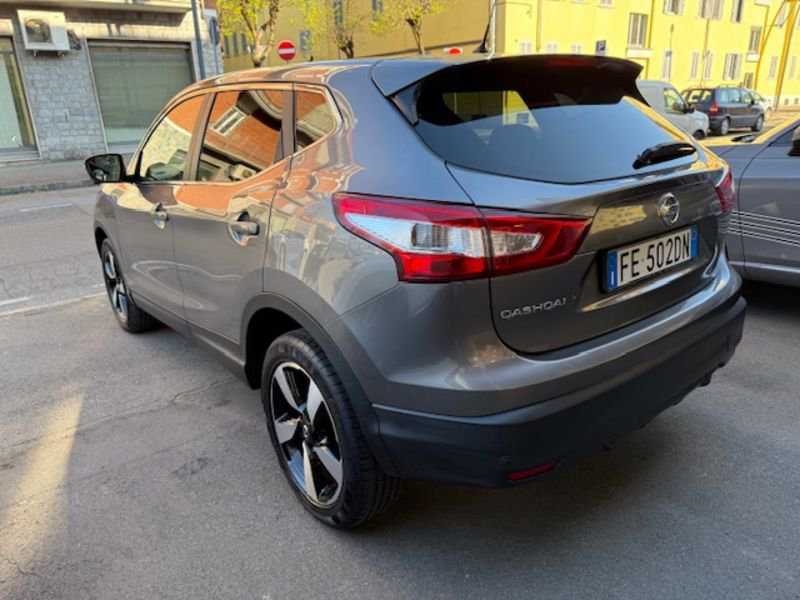 Nissan Qashqai  1.2 DIG-T N-Connecta